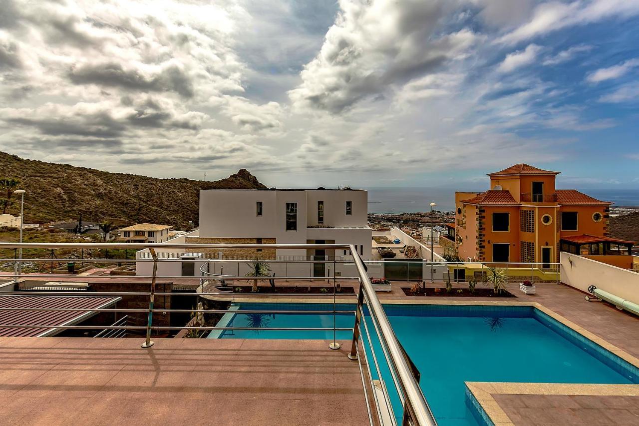 Villa Josefina Адехе Екстериор снимка